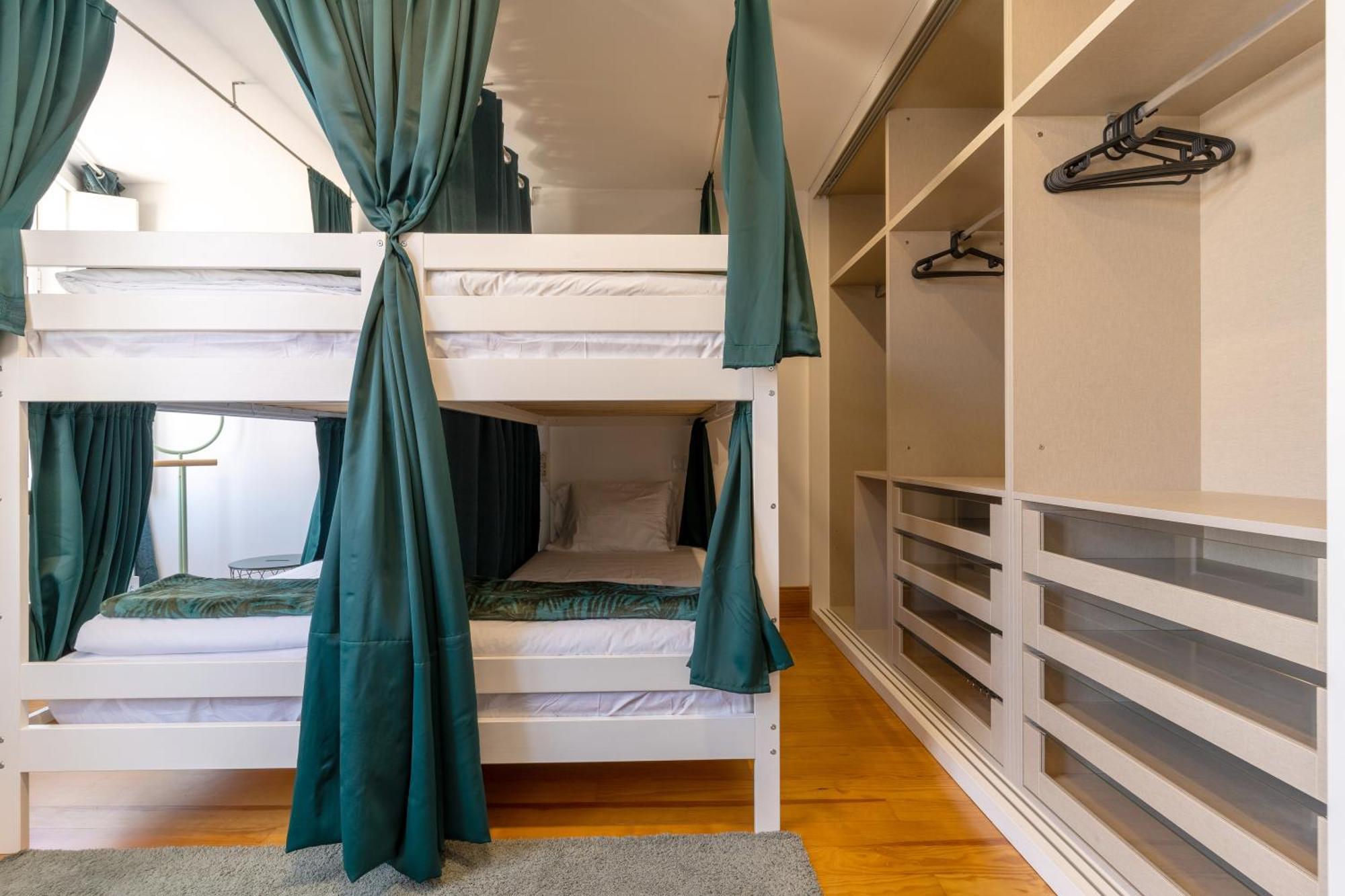 Cozy Nest Hostel Porto Exterior photo