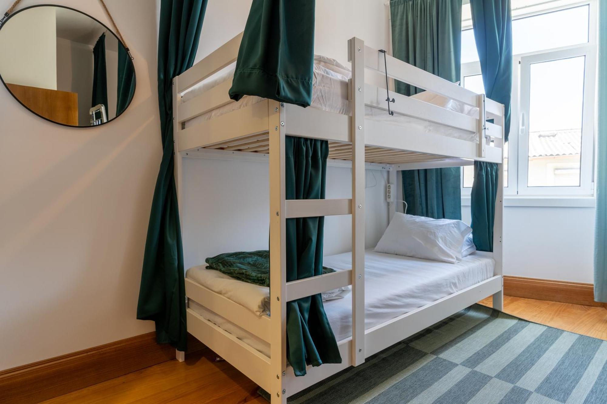 Cozy Nest Hostel Porto Exterior photo