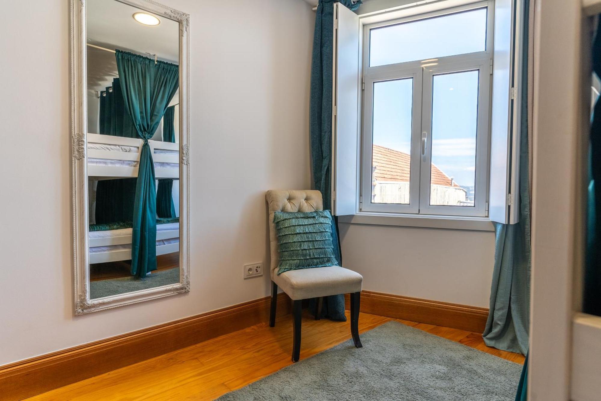 Cozy Nest Hostel Porto Exterior photo