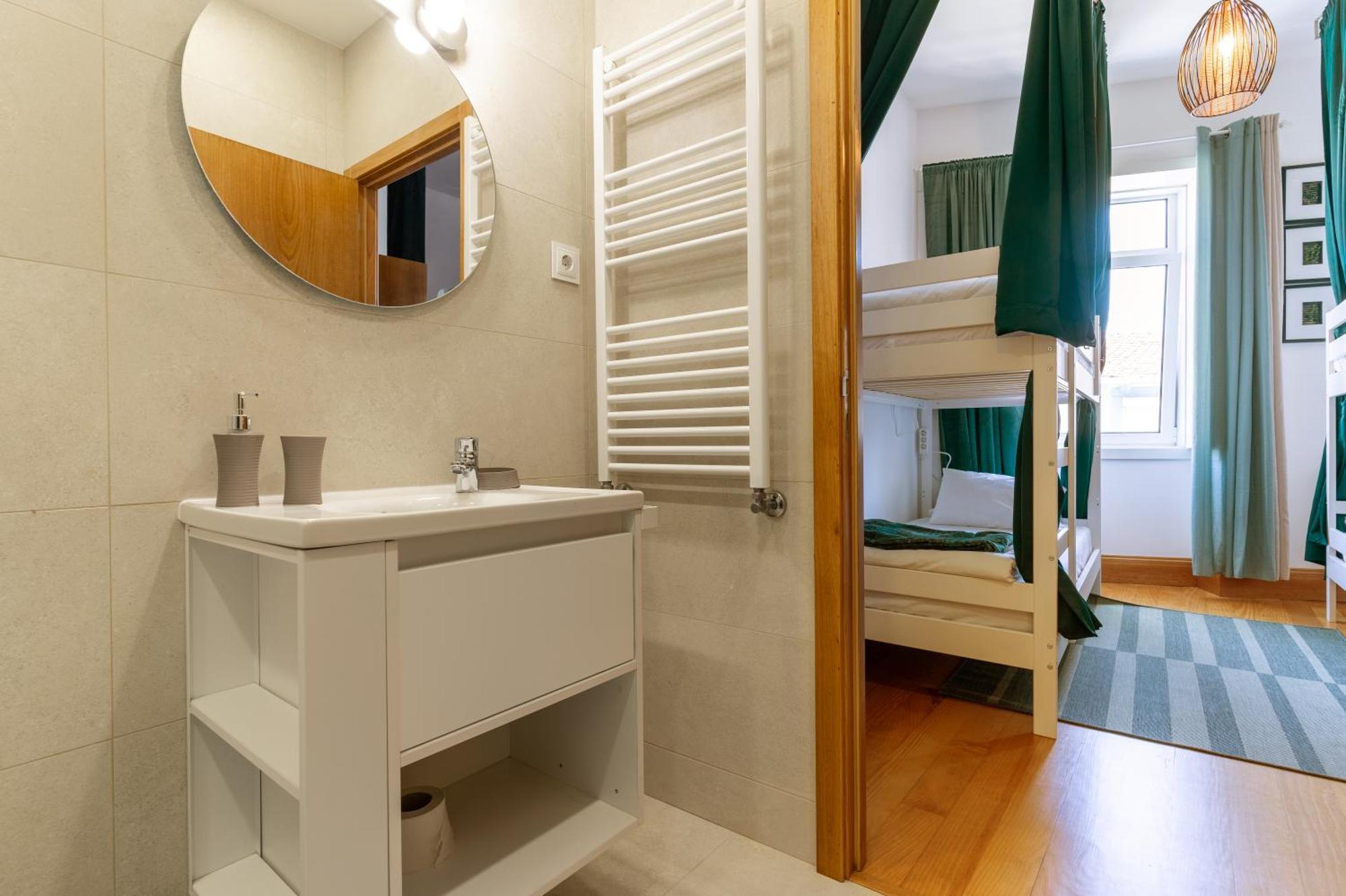 Cozy Nest Hostel Porto Exterior photo