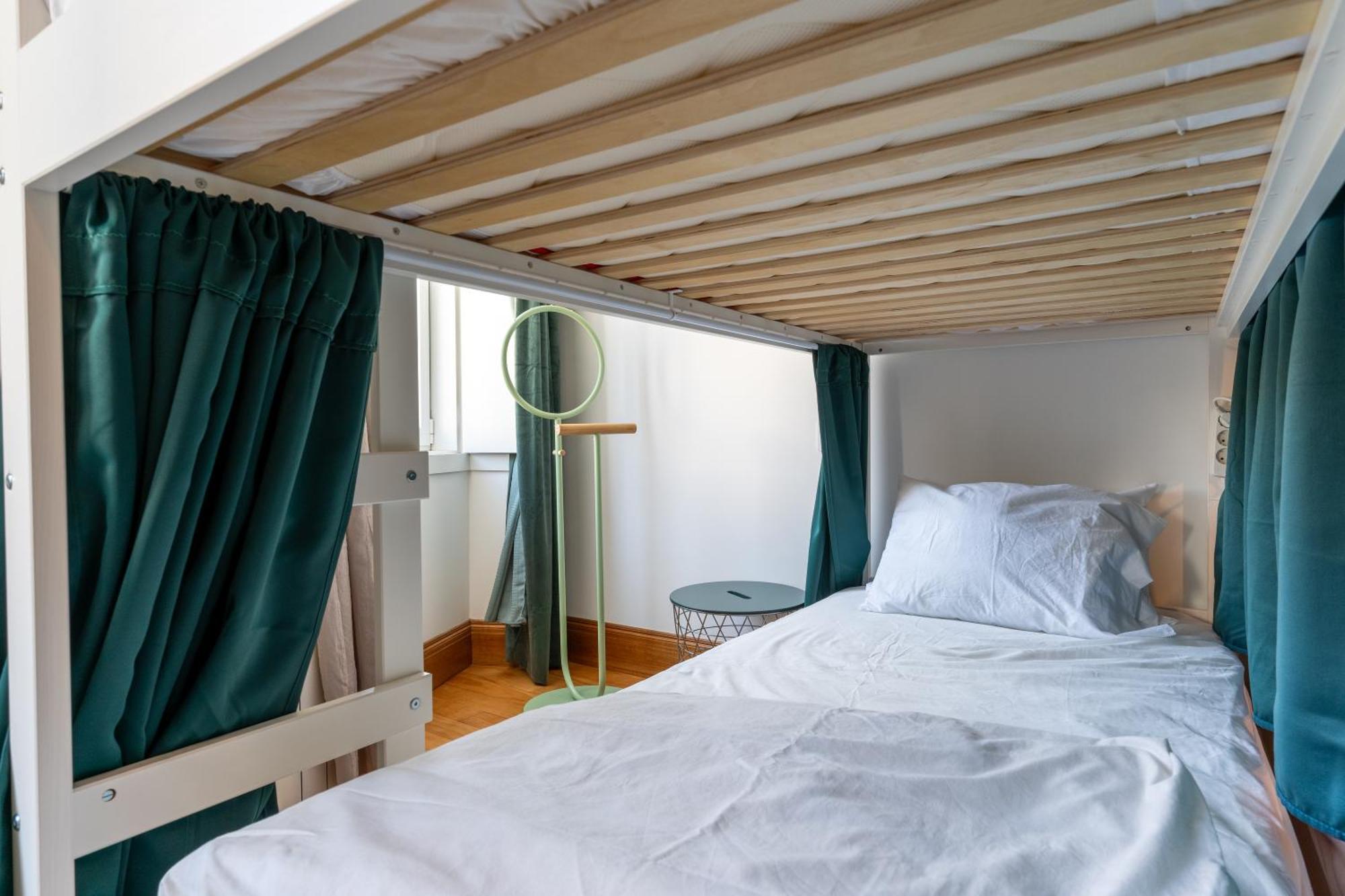 Cozy Nest Hostel Porto Exterior photo