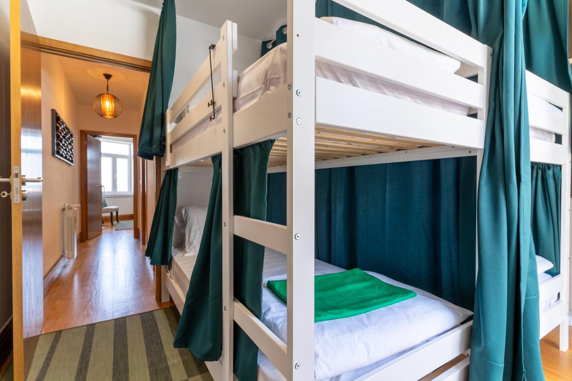 Cozy Nest Hostel Porto Exterior photo