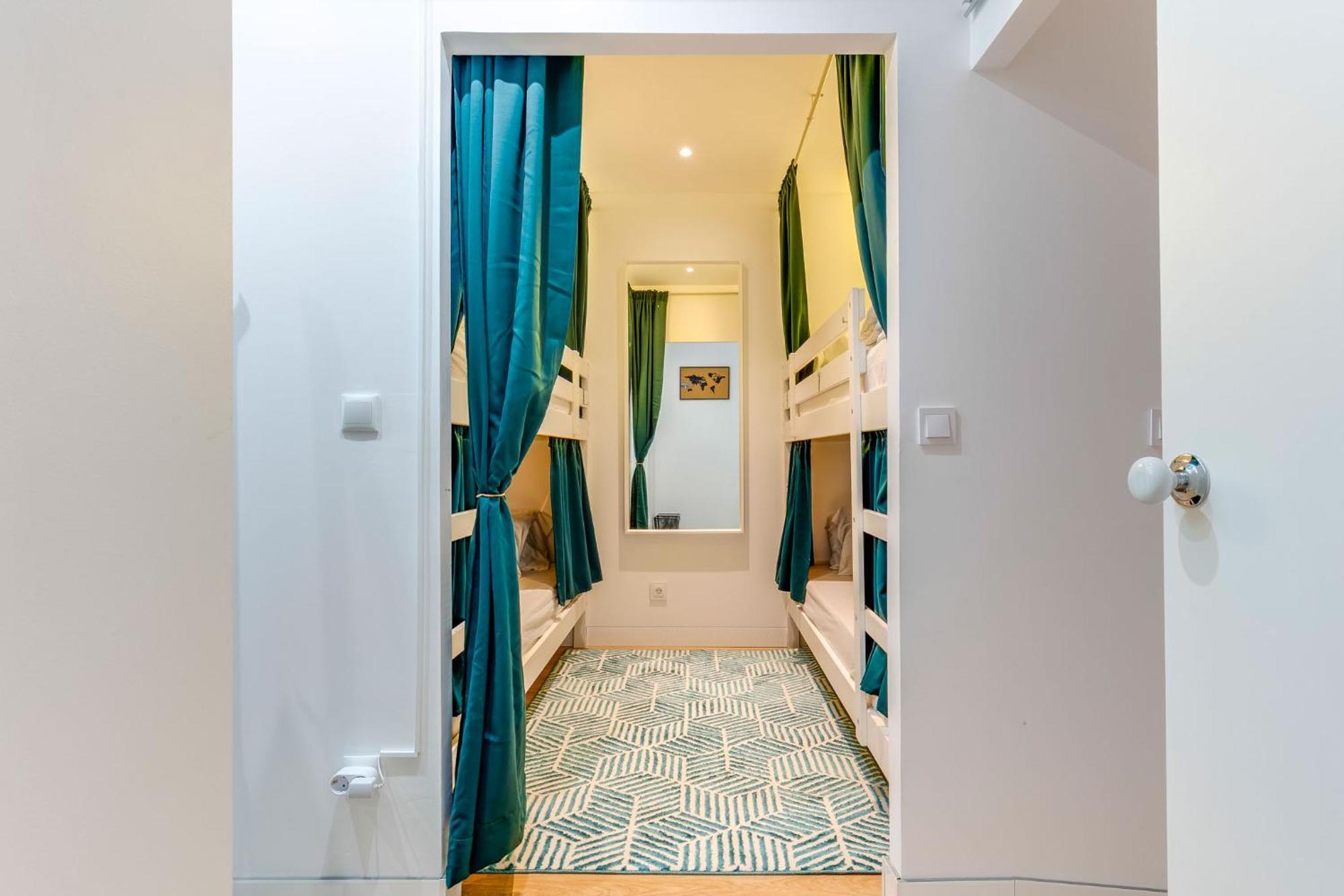 Cozy Nest Hostel Porto Exterior photo