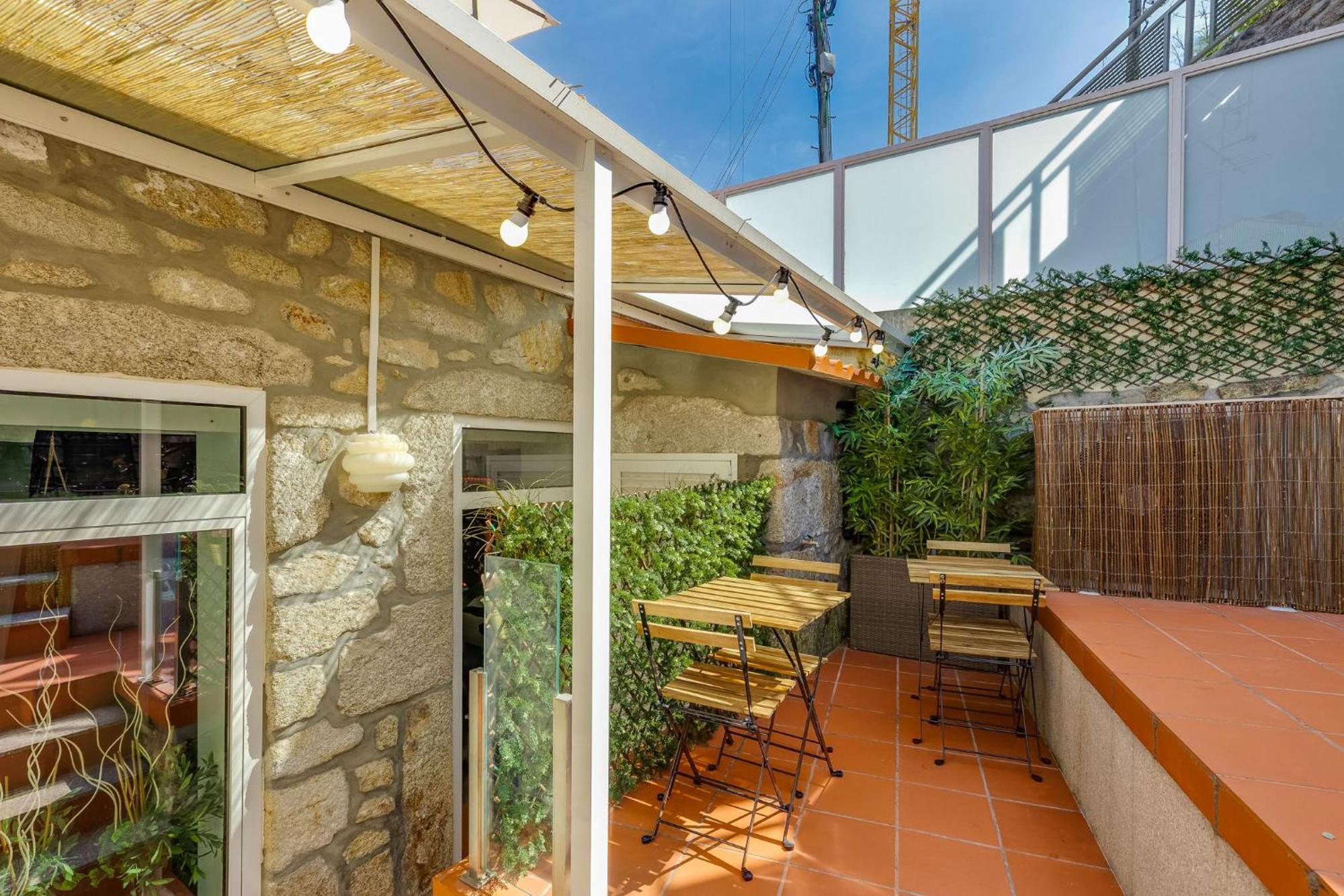 Cozy Nest Hostel Porto Exterior photo